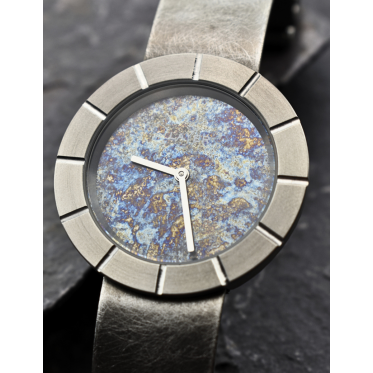 Montre full titane pièce unique
