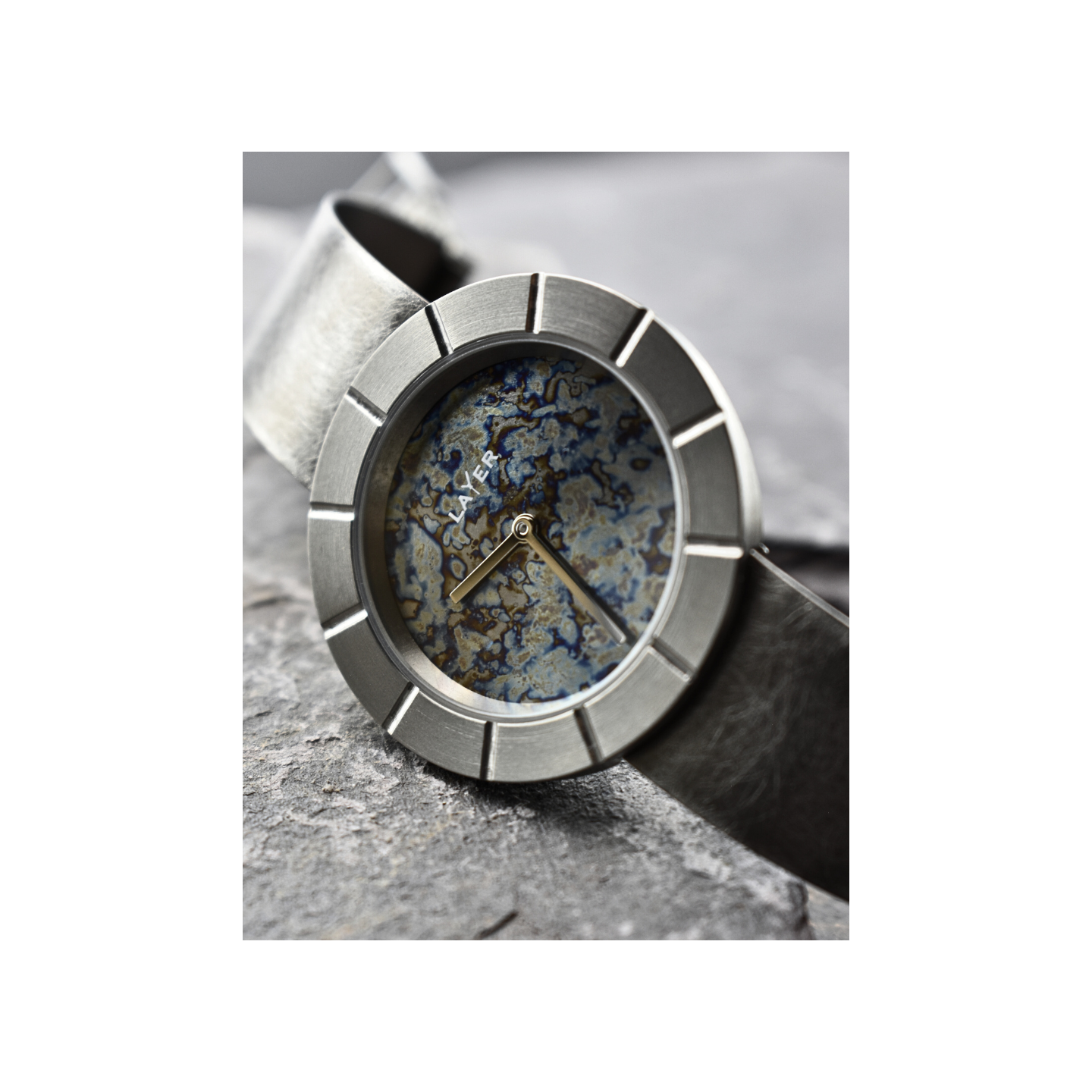 Montre full titane pièce unique