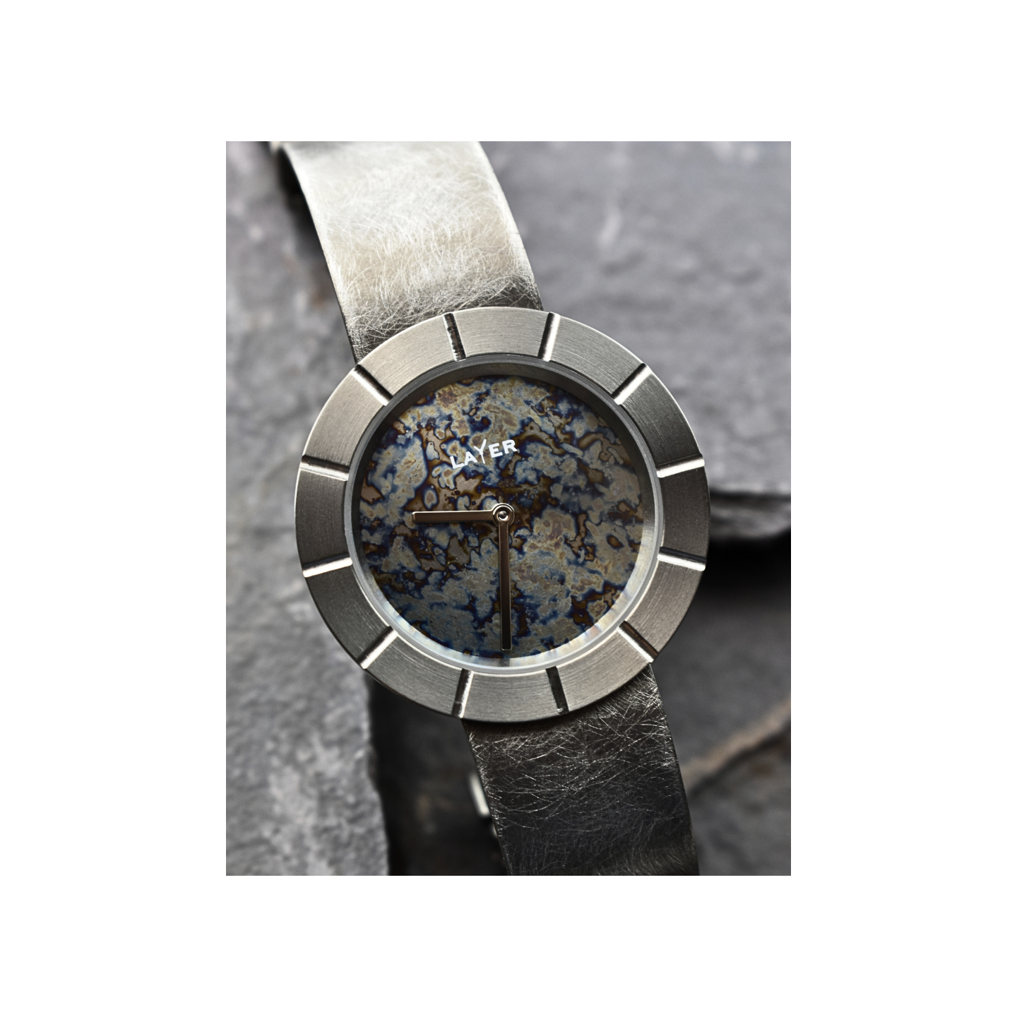 Montre full titane pièce unique