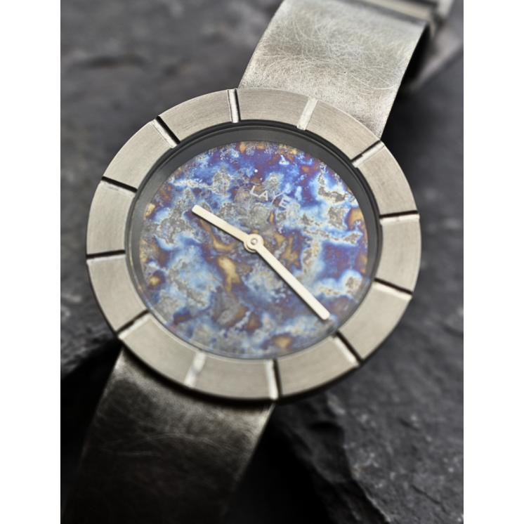 Montre full titane pièce unique