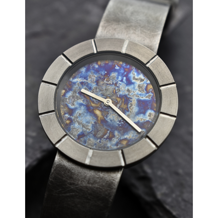 Montre full titane pièce unique
