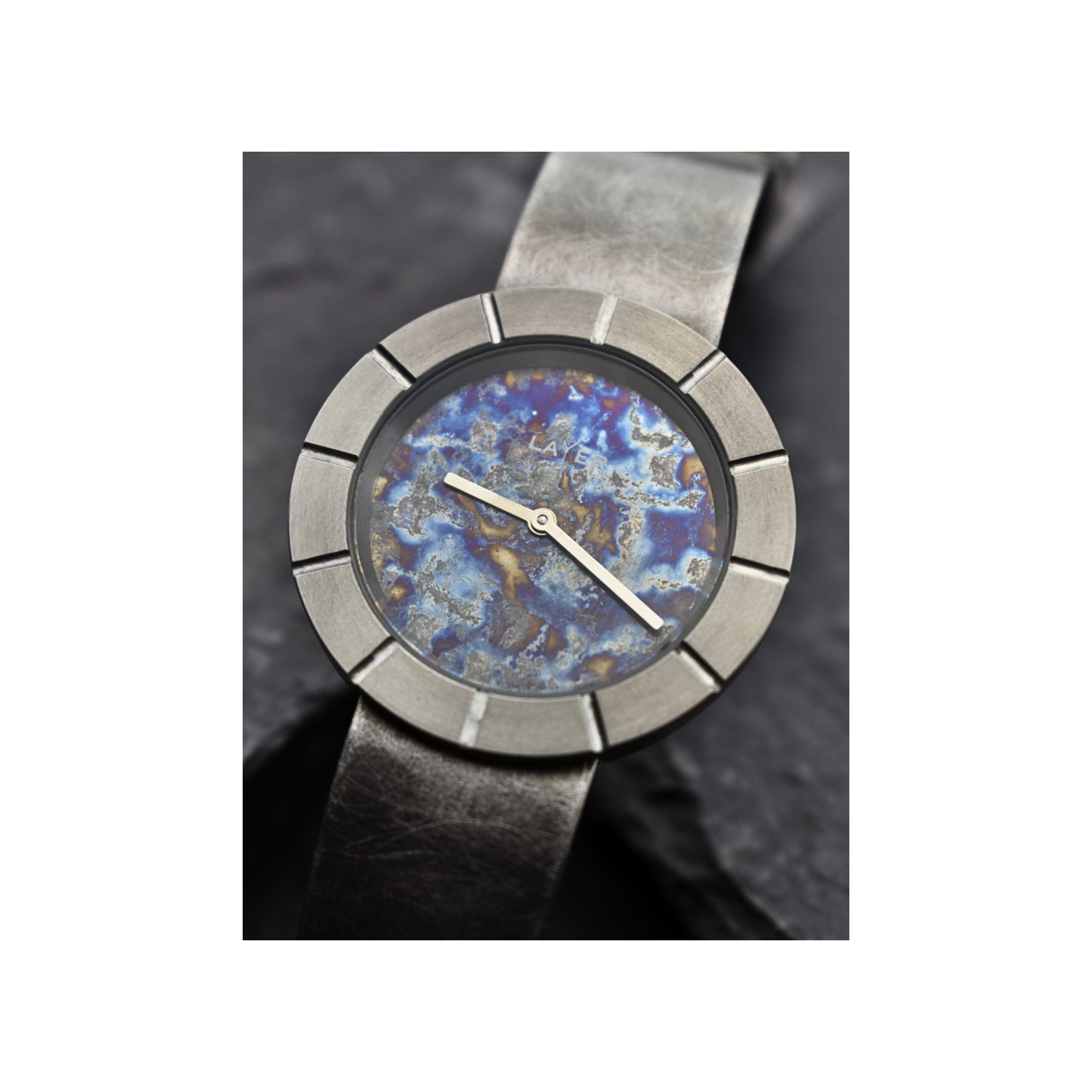 Montre full titane pièce unique