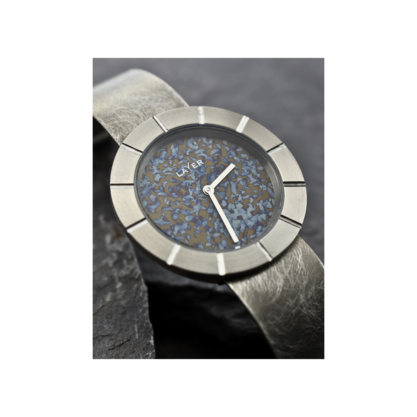 Montre full titane pièce unique