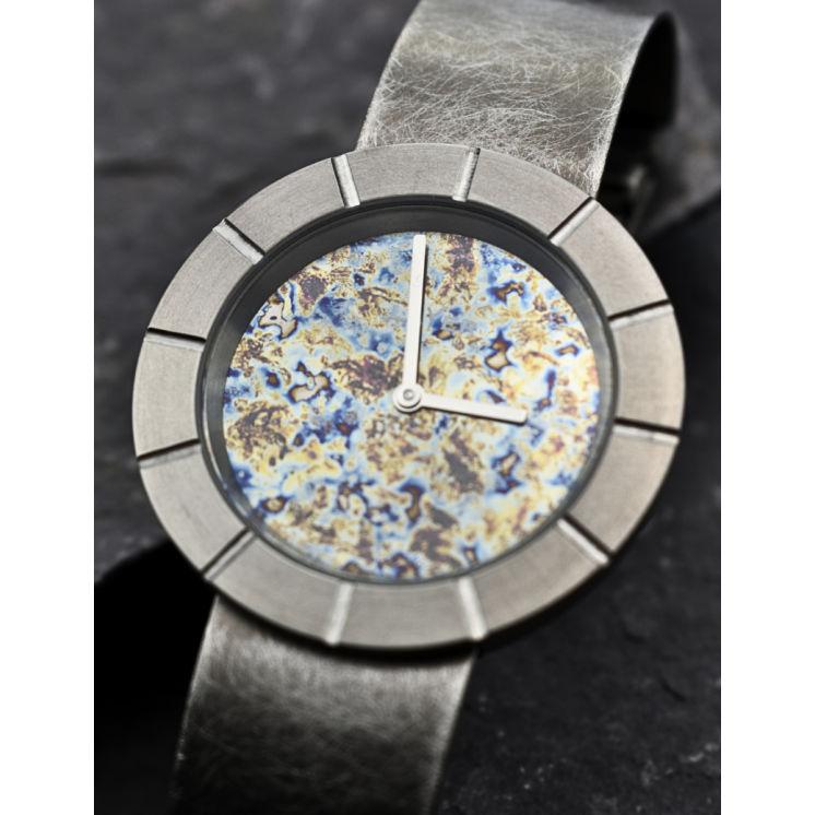 Montre full titane pièce unique